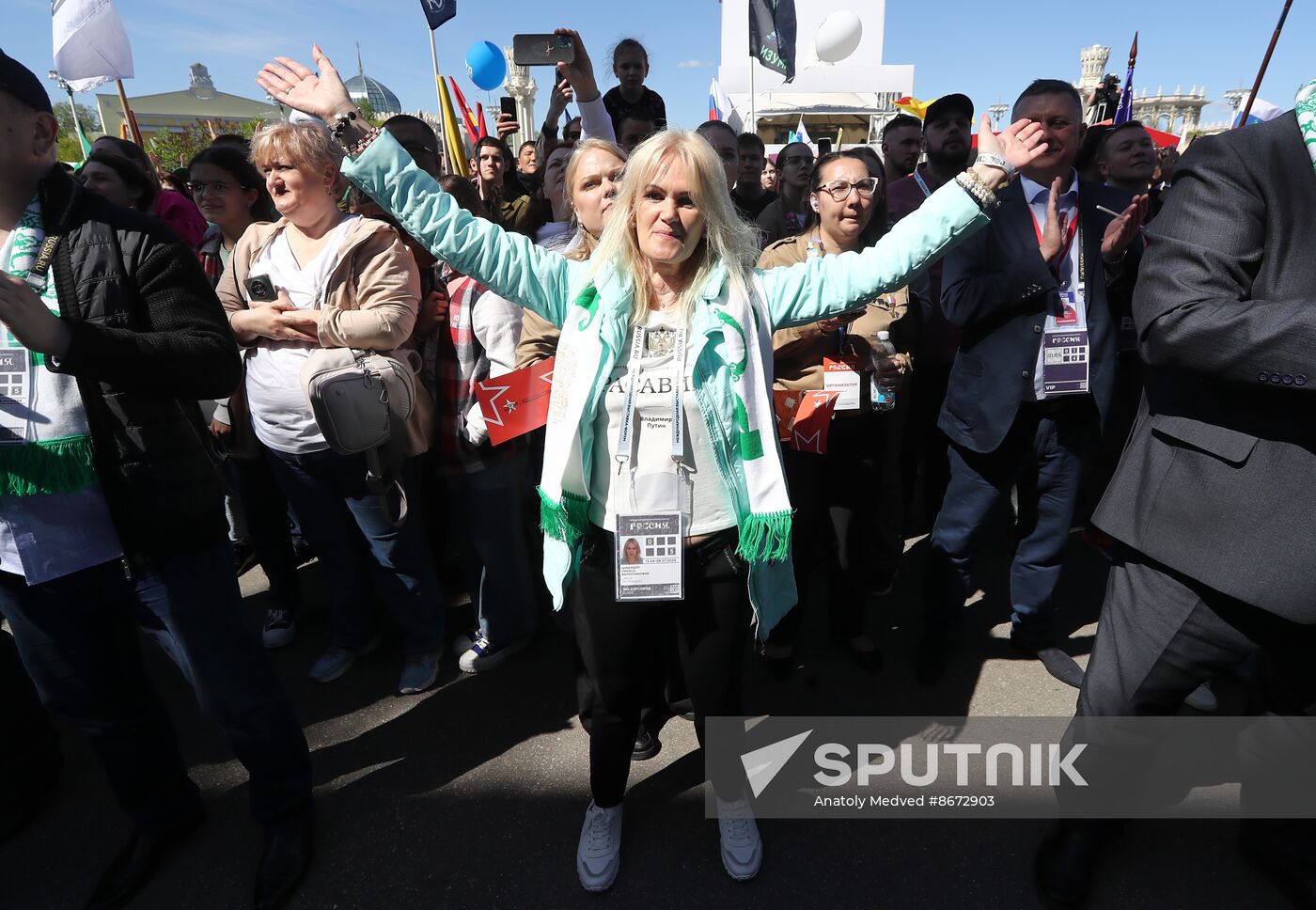RUSSIA EXPO. Labor is Cool procession and flashmob