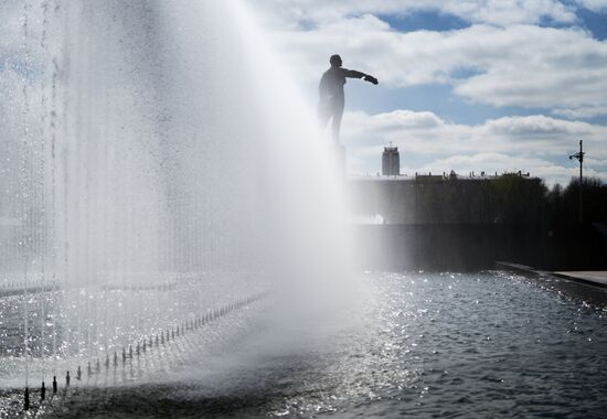 Russia Fountain Season