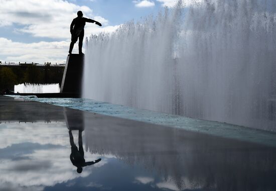 Russia Fountain Season