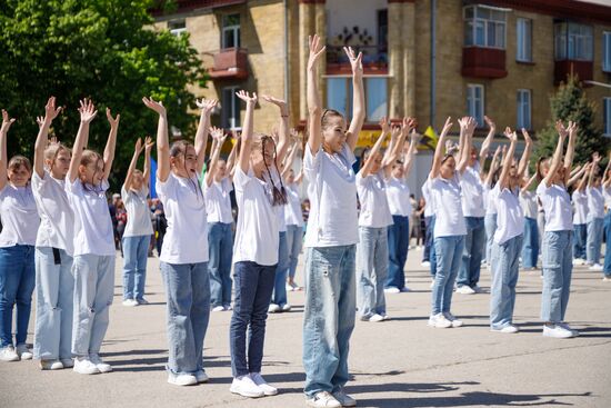 Russia Regions May Day