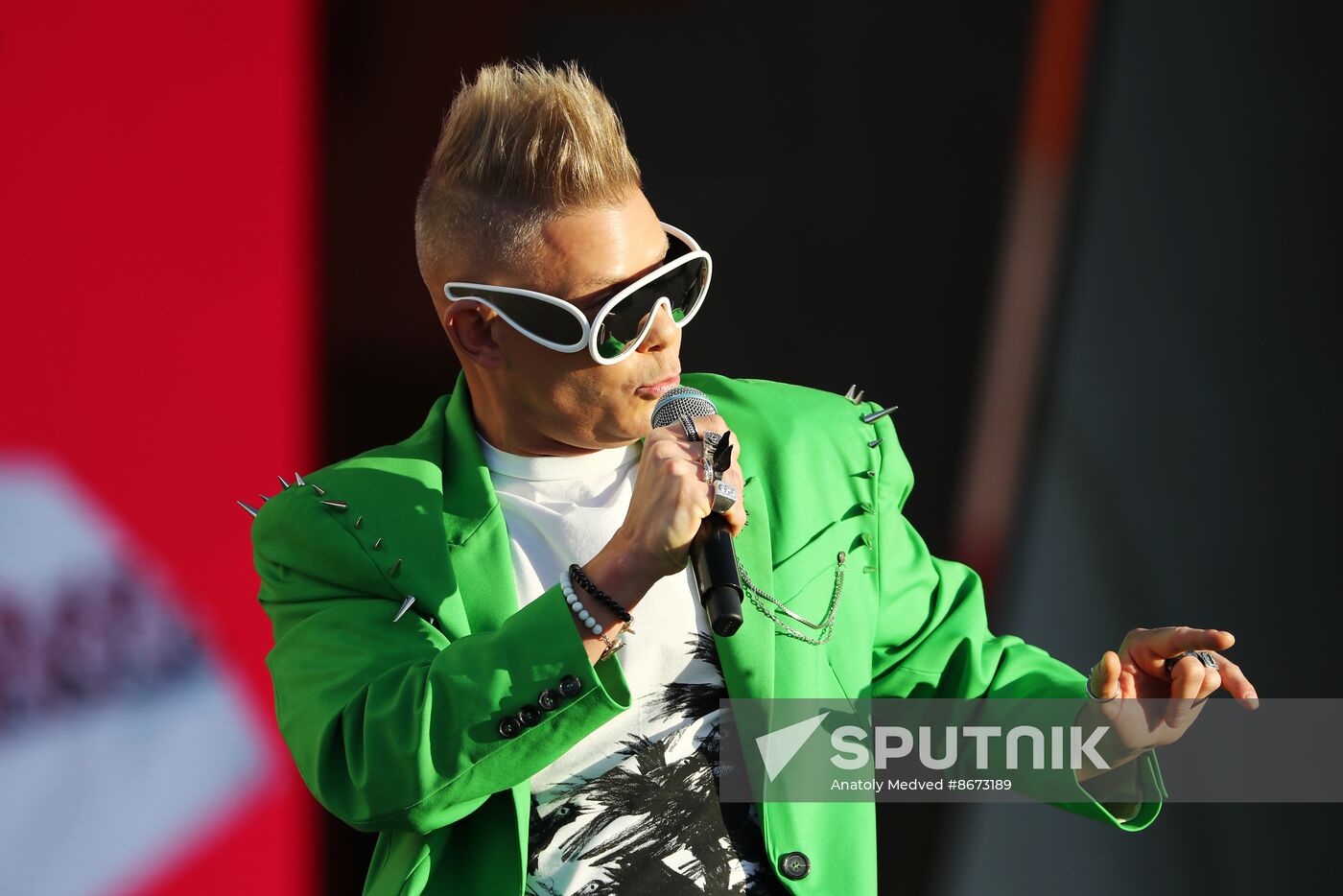 RUSSIA EXPO. Concert, Peace Labor May Reset