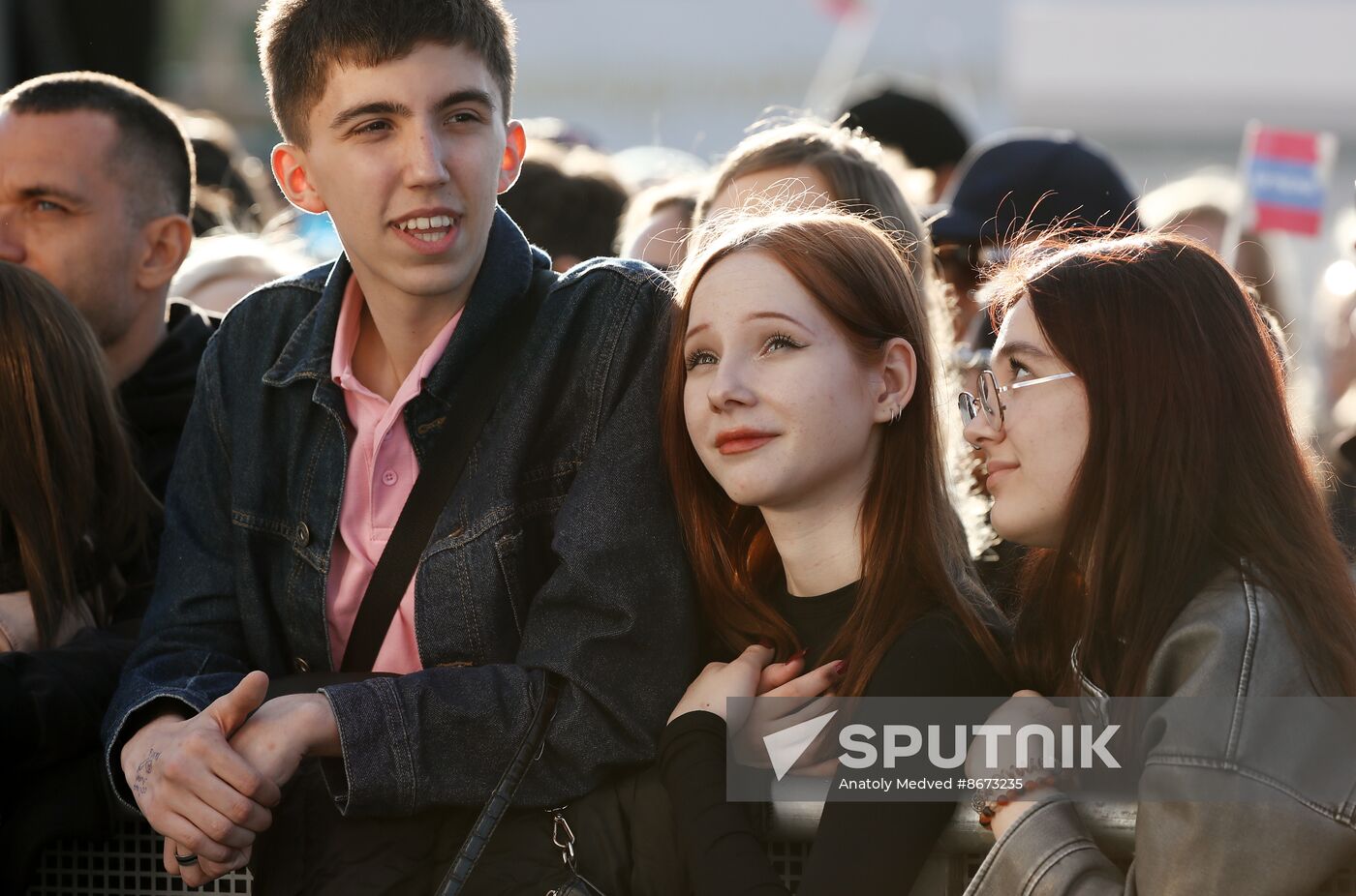 RUSSIA EXPO. Concert, Peace Labor May Reset