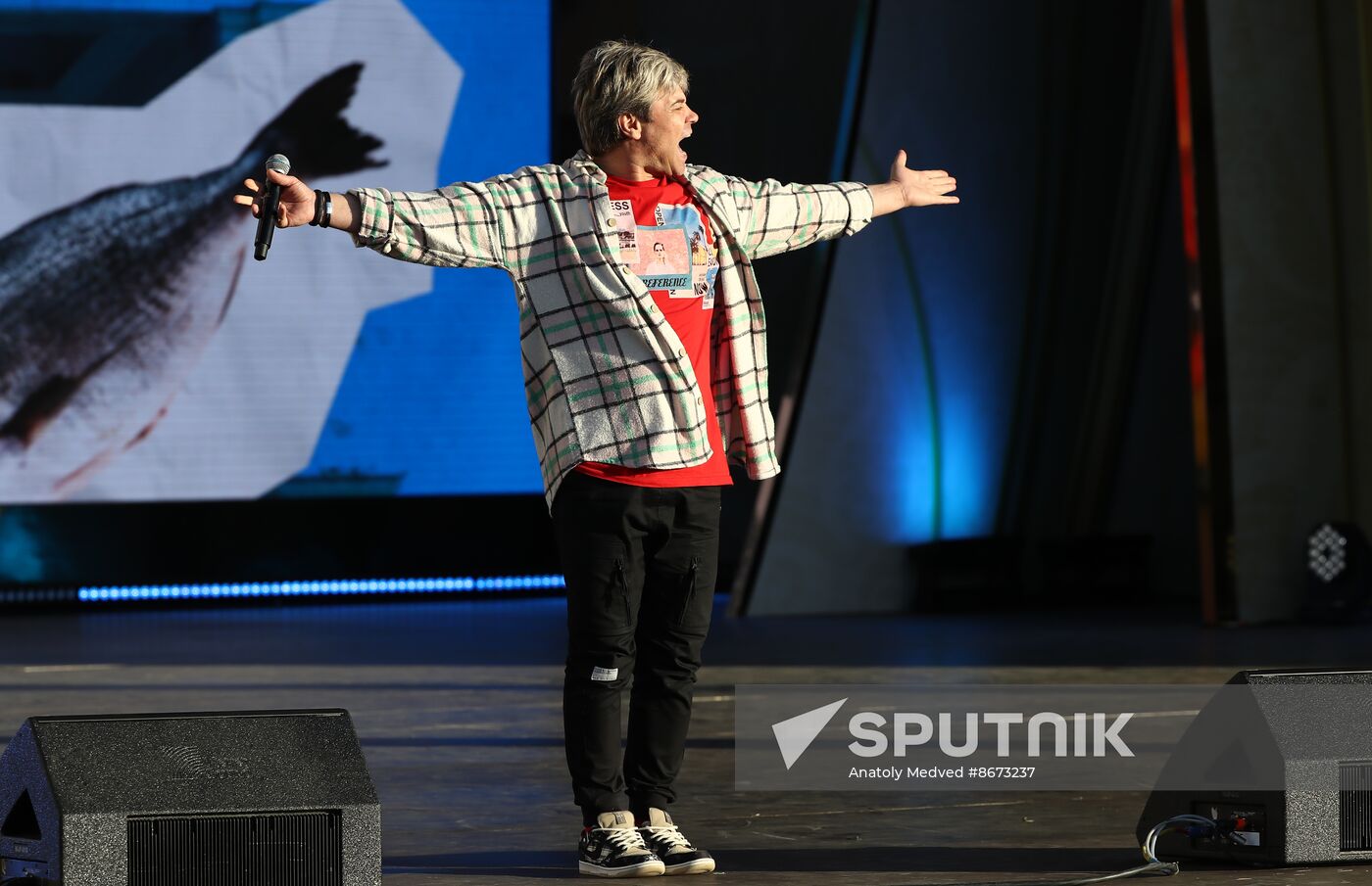 RUSSIA EXPO. Concert, Peace Labor May Reset