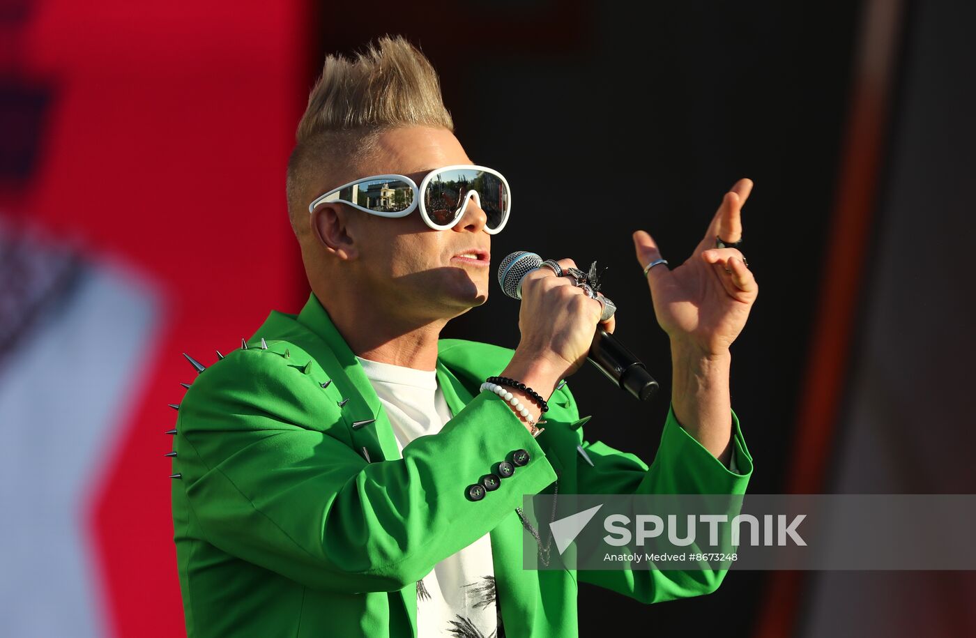 RUSSIA EXPO. Concert, Peace Labor May Reset