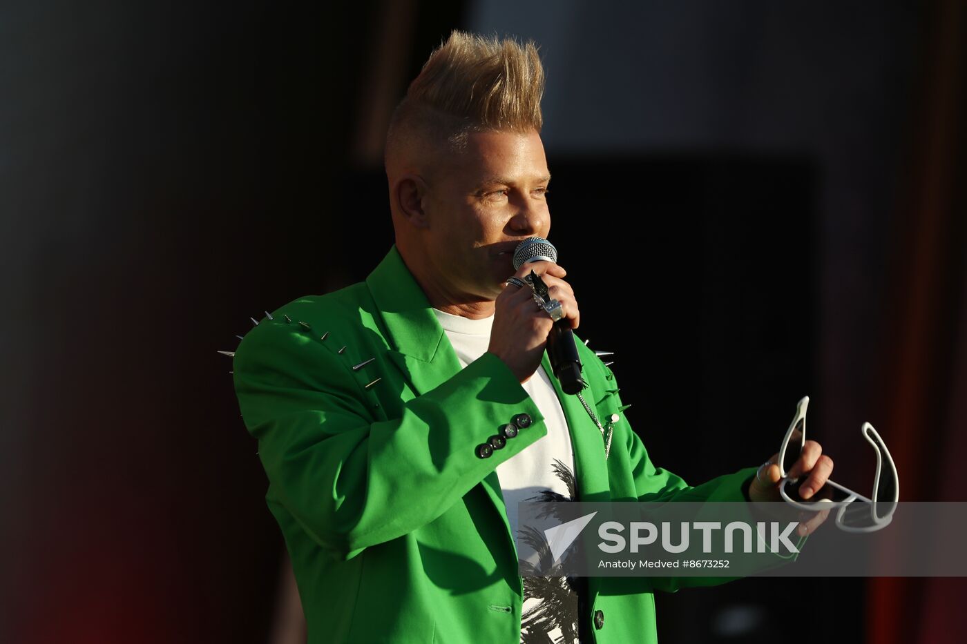 RUSSIA EXPO. Concert, Peace Labor May Reset
