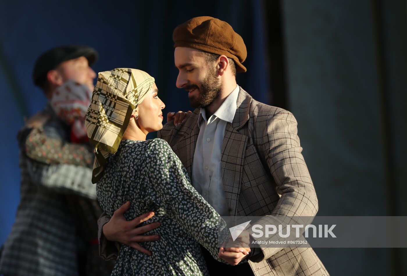 RUSSIA EXPO. Concert, Peace Labor May Reset