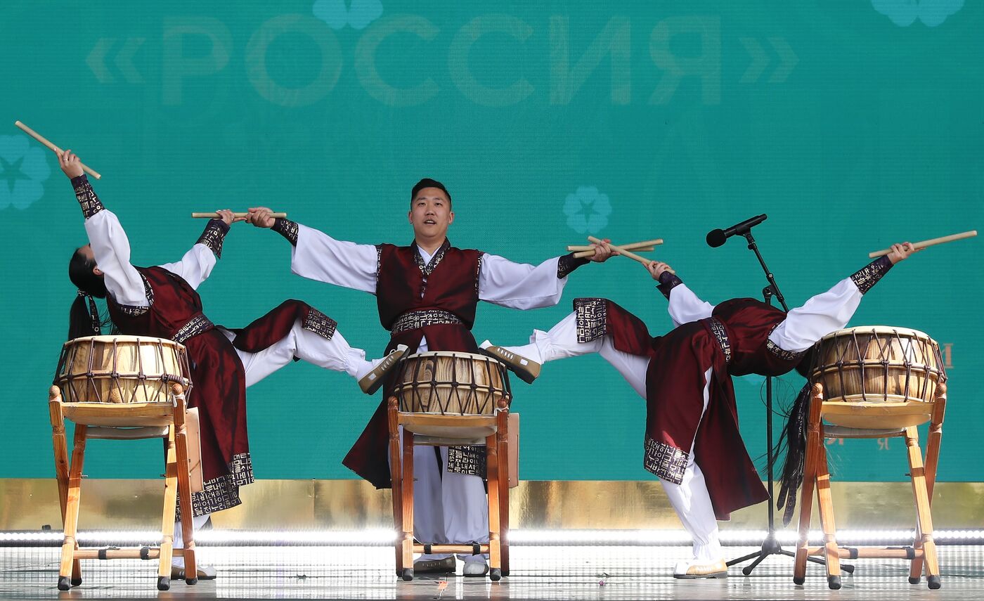 RUSSIA EXPO. Show program of Khanyl Korean drum Sakhalin ensemble of Korean drummers with Tornado taekwondo sports club's demonstration program