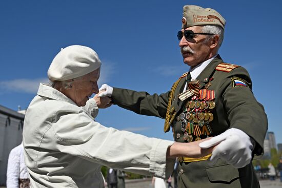Russia Victory Waltz Dance Flash Mob