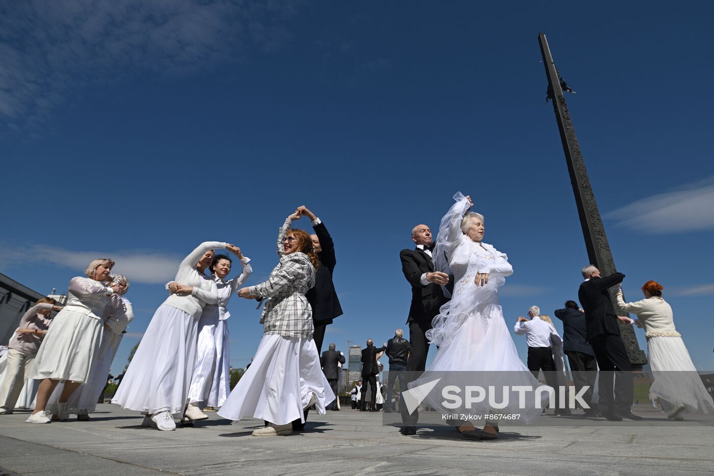 Russia Victory Waltz Dance Flash Mob