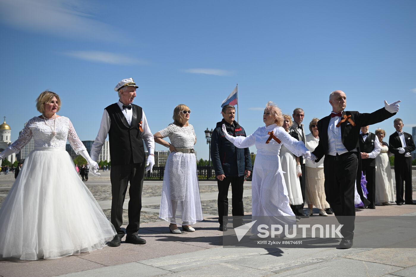 Russia Victory Waltz Dance Flash Mob