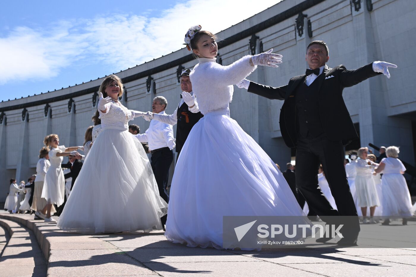Russia Victory Waltz Dance Flash Mob