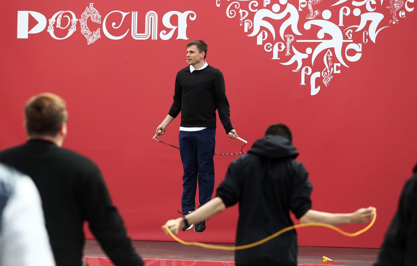 RUSSIA EXPO. Exercise with Yury Danilchenko, winner of the Russian Rope Skipping Cup, at the Sport Russia area