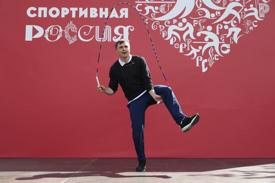 RUSSIA EXPO. Exercise with Yury Danilchenko, winner of the Russian Rope Skipping Cup, at the Sport Russia area