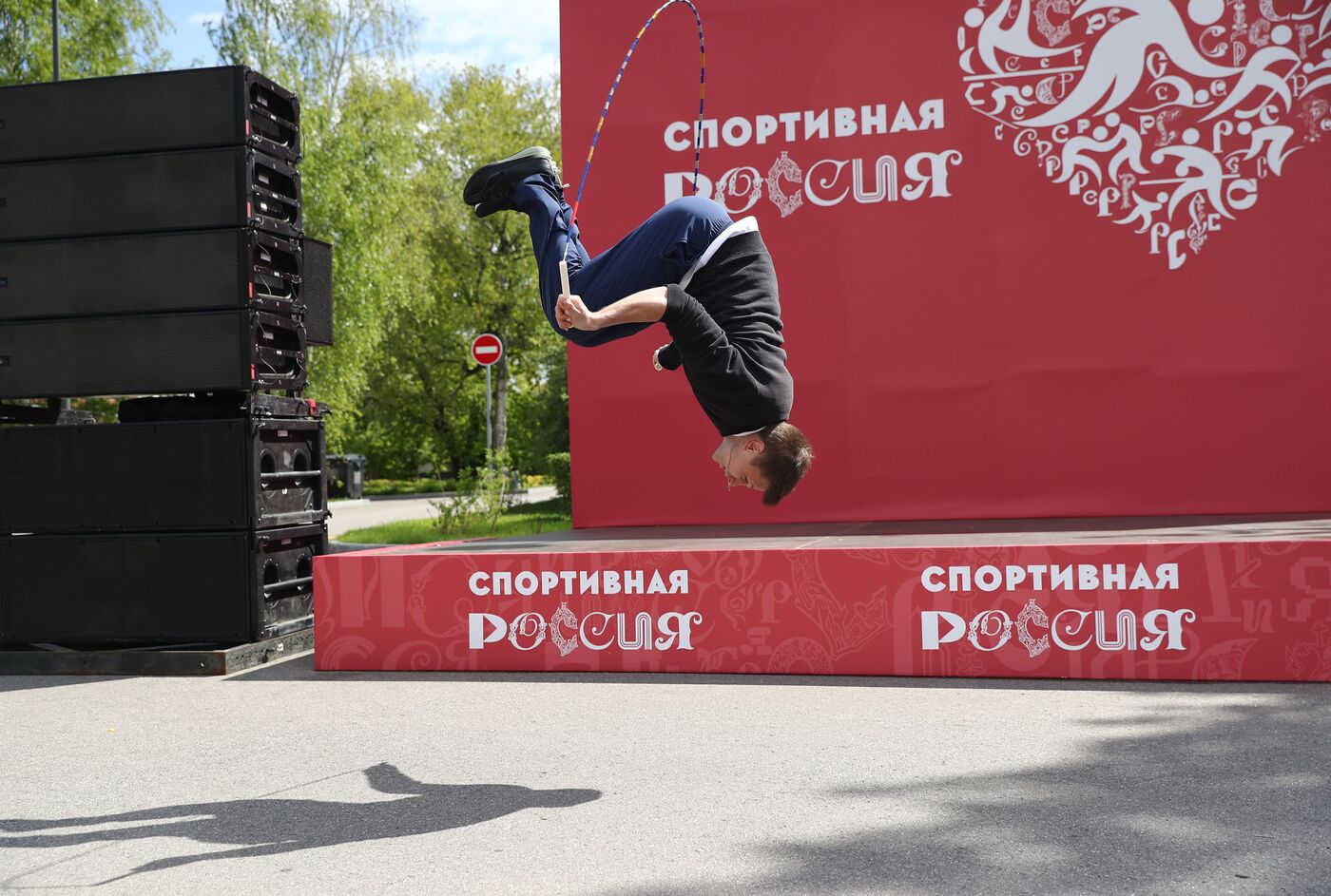 RUSSIA EXPO. Exercise with Yury Danilchenko, winner of the Russian Rope Skipping Cup, at the Sport Russia area