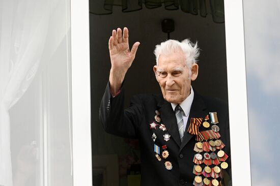 Russia LPR WWII Veterans Congratulations