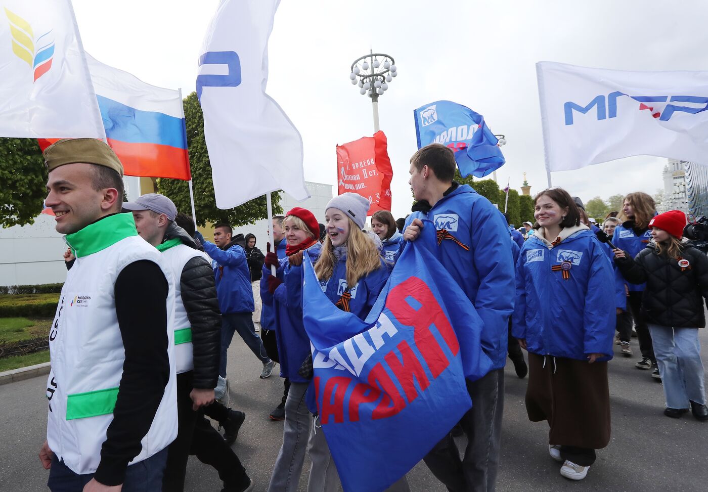 RUSSIA EXPO. May 9 solemn procession