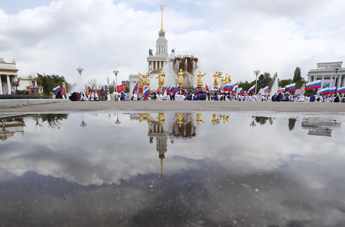 RUSSIA EXPO. May 9 solemn procession