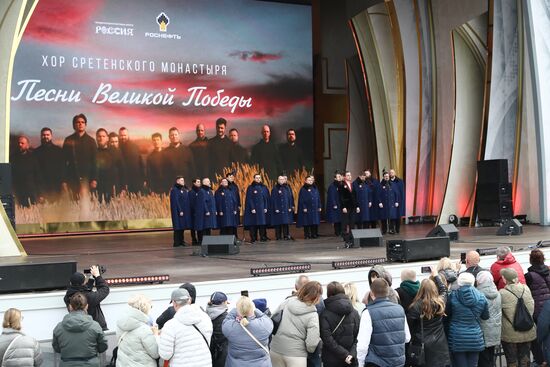 RUSSIA EXPO. Concert of Sretensky Monastery Choir, Songs of the Great Victory