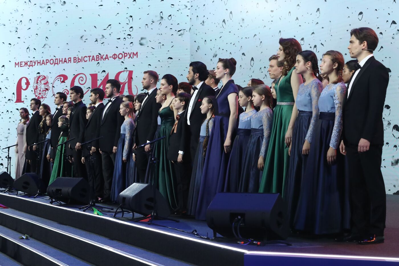 RUSSIA EXPO. Concert for Great Victory Day youth opera program and children's choir of the Bolshoi Theater