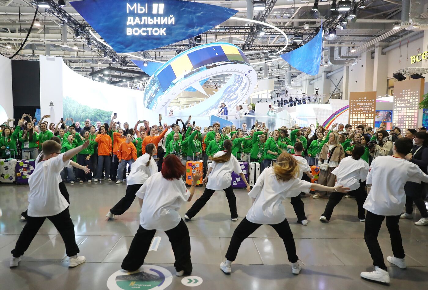 RUSSIA EXPO. Youth of Russia flashmob