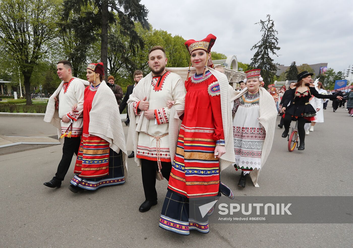 RUSSIA EXPO. Opening of the first Russian Wedding Festival