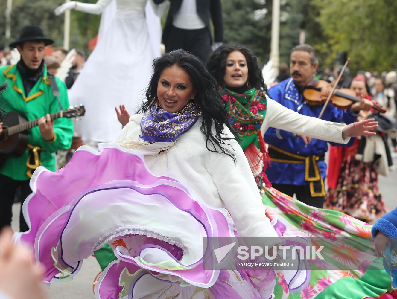 RUSSIA EXPO. Opening of the first Russian Wedding Festival