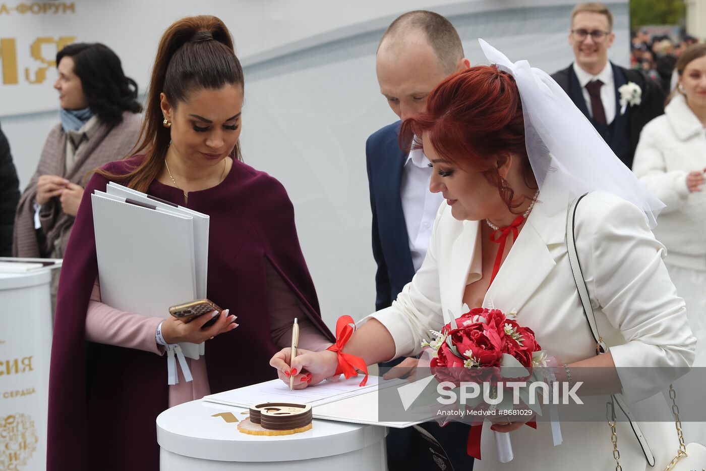 RUSSIA EXPO. Opening of the first Russian Wedding Festival