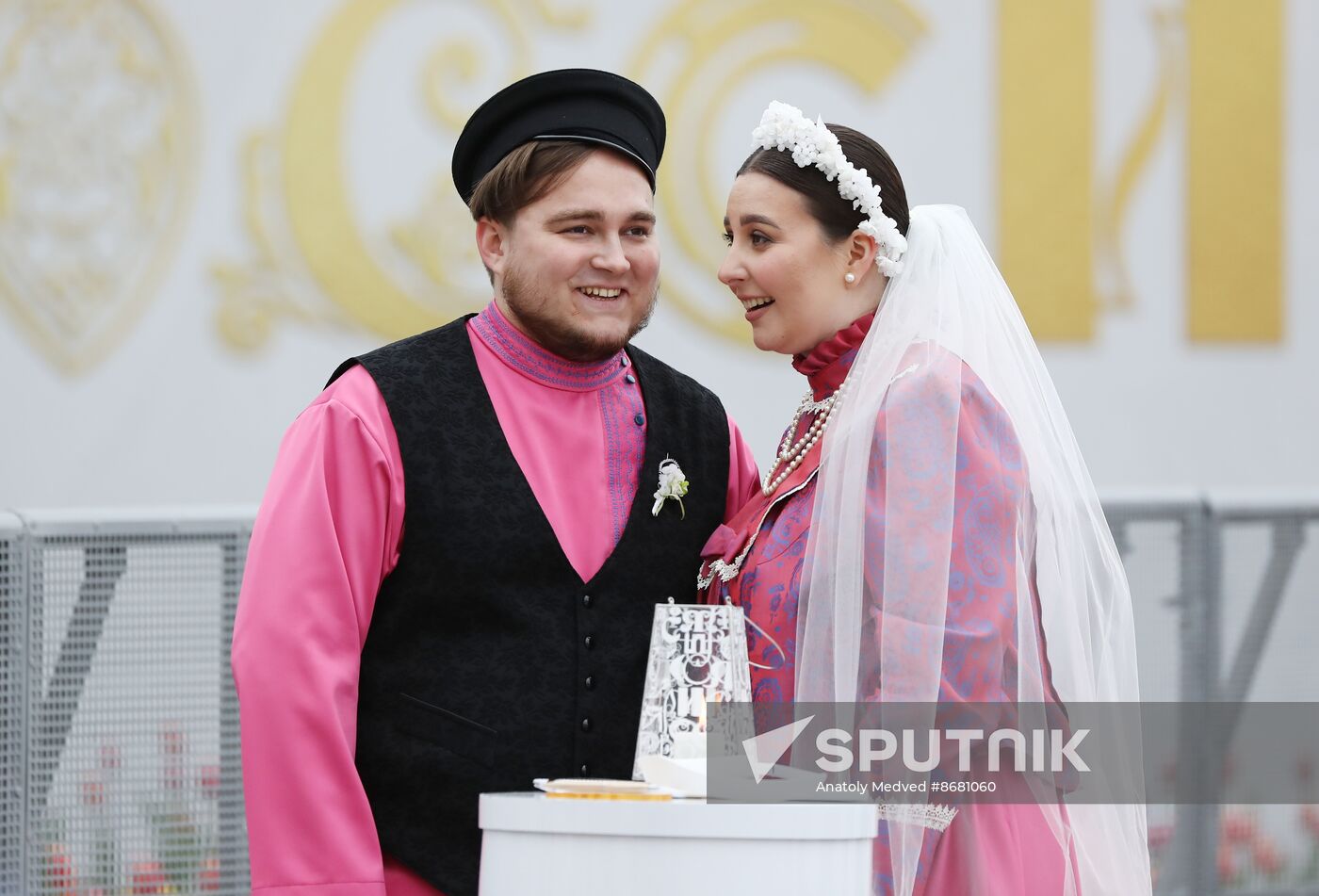 RUSSIA EXPO. Gala concert for newlyweds held as part of Russian Wedding Festival