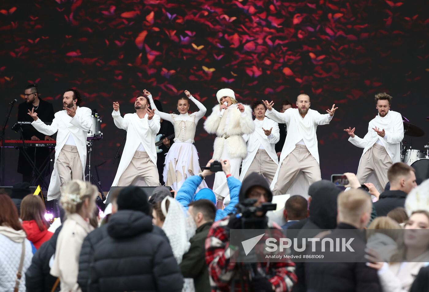 RUSSIA EXPO. Gala concert for newlyweds held as part of Russian Wedding Festival