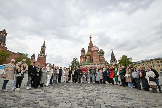 RUSSIA EXPO. Tour for newlyweds who got married at RUSSIA EXPO