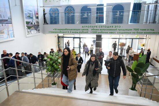 Official opening ceremony of the Halal Trade Fair. Photos can be used on terms listed in the media-bank's Forum section. Location: Russia, Republic of Tatarstan, Kazan. Author: Pavel Bednyakov/Sputnik. KAZANFORUM 2024. Opening ceremony of the Halal Trade Fair