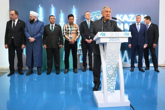 Official opening ceremony of the Halal Trade Fair. Foreground: Head of the Republic of Tatarstan Rustam Minnikhanov. Photos can be used on terms listed in the media-bank's Forum section. Location: Russia, Republic of Tatarstan, Kazan. Author: Pavel Bednyakov/Sputnik. KAZANFORUM 2024. Opening ceremony of the Halal Trade Fair