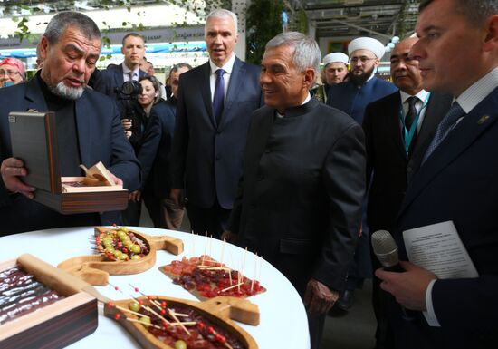 Official opening ceremony of the Halal Trade Fair. Center: Rustam Minnikhanov, head of the Republic of Tatarstan, chair of the Russia - Islamic World strategic vision group. Photos can be used on terms listed in the media-bank's Forum section. Location: Russia, Republic of Tatarstan, Kazan. Author: Vladimir Astapkovich/Sputnik. KAZANFORUM 2024. Opening ceremony of the Halal Trade Fair