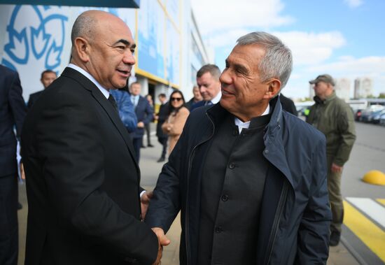 Official opening ceremony of the Halal Trade Fair. From left: Zoir Mirzayev, Hokim of Tashkent Region, Uzbekistan, and Rustam Minnikhanov, head of the Republic of Tatarstan, chair of the Russia - Islamic World strategic vision group. Photos can be used on terms listed in the media-bank's Forum section. Location: Russia, Republic of Tatarstan, Kazan. Author: Pavel Bednyakov/Sputnik. KAZANFORUM 2024. Opening ceremony of the Halal Trade Fair
