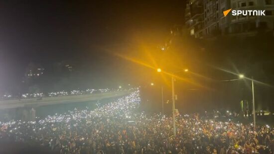 Georgians protesting against the foreign agent bill block traffic