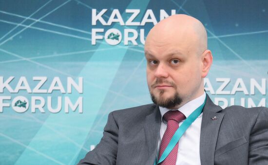 KAZANFORUM 2024. Business of young people: The power of communities in building international cultural and economic ties