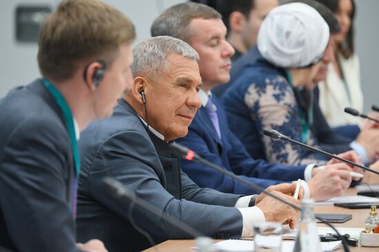 KAZANFORUM 2024. Head of Tatarstan Rustam Minnikhanov meets with foreign ambassadors in Russia. Rustam Minnikhanov, Head of the Republic of Tatarstan, chair of the Russia - Islamic World strategic vision group. Photos can be used on terms listed in the media-bank's Forum section. Location: Russia, Republic of Tatarstan, Kazan. Author: Pavel Bednyakov/Sputnik. KAZANFORUM 2024. Head of Tatarstan Rustam Minnikhanov meets with foreign ambassadors in Russia