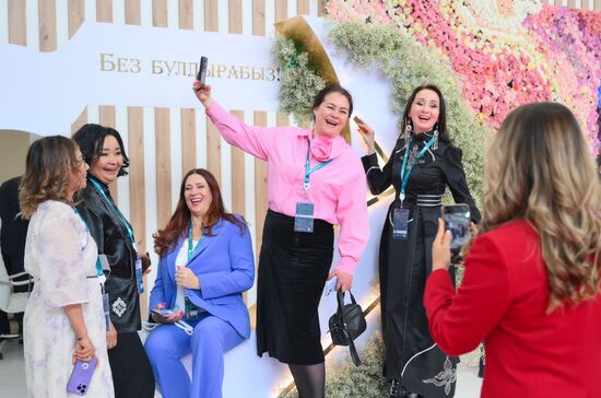 On the sidelines of KAZANFORUM 2024: Russia – Islamic World. To use the image, see the terms of use in the Kazanforum section of this media bank. Location: Russia, Republic of Tatarstan, Kazan. Author: Pavel Bednyakov/Sputnik. Russia – Islamic World: KAZANFORUM 2024