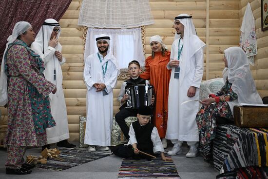 On the sidelines of KAZANFORUM 2024: Russia – Islamic World. To use the image, see the terms of use in the Kazanforum section of this media bank. Location: Russia, Republic of Tatarstan, Kazan. Author: Kirill Zykov/Sputnik. Russia – Islamic World: KAZANFORUM 2024