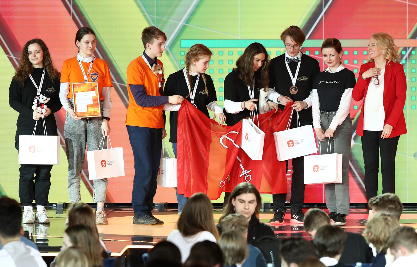 RUSSIA EXPO. Finals of What? Where? When? Russian championship among schoolchildren and college students