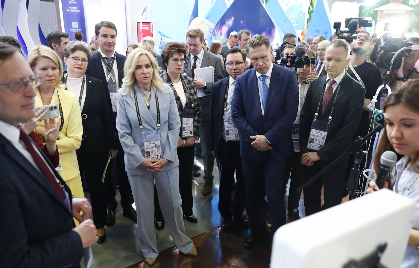 RUSSIA EXPO. Tour around stands of participants in plenary session, Modern health saving technologies