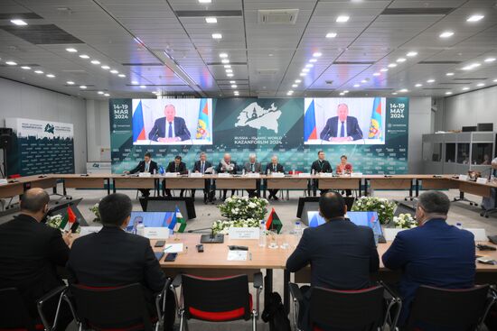 KAZANFORUM 2024. Plenary session, Humanitarian diplomacy and diplomacy of new spheres. Images can be used under terms set out in the Kazanforum section of the Media Bank. Location: Russia, Republic of Tatarstan, Kazan. Author: Vladimir Astapkovich/Sputnik. KAZANFORUM 2024. Plenary session, Humanitarian diplomacy and diplomacy of new spheres