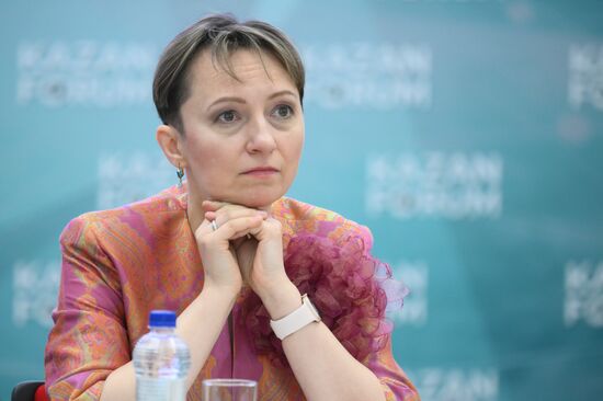 KAZANFORUM 2024. Plenary session, Humanitarian diplomacy and diplomacy of new spheres. Olga Lebedeva, Doctor of History, Professor, Department of Diplomacy, MGIMO University of the Ministry of Foreign Affairs. Images can be used under terms set out in the Kazanforum section of the Media Bank. Location: Russia, Republic of Tatarstan, Kazan. Author: Vladimir Astapkovich/Sputnik. KAZANFORUM 2024. Plenary session, Humanitarian diplomacy and diplomacy of new spheres
