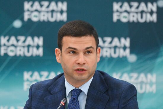 KAZANFORUM 2024. Russia-Azerbaijan roundtable