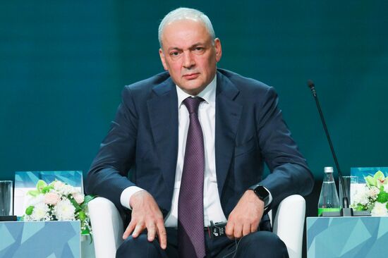 KAZANFORUM 2024. PLENARY SESSION: FINANCIAL AND LOGISTICS INFRASTRUCTURE OF RUSSIA AND THE OIC COUNTRIES