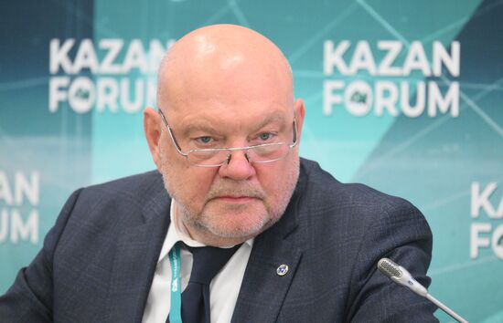 KAZANFORUM 2024. Technological transfer - trends of technological development in the modern world