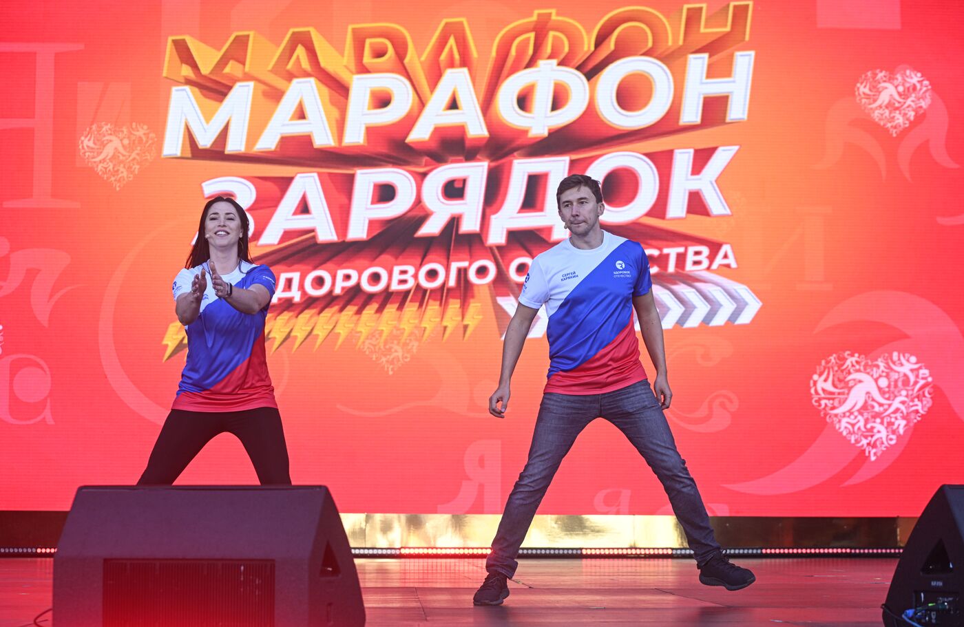 RUSSIA EXPO. Warmup exercises with Sergei Karyakin and Yekaterina Lobysheva