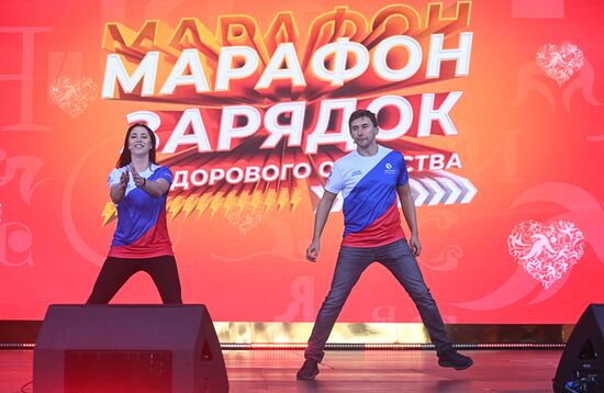 RUSSIA EXPO. Warmup exercises with Sergei Karyakin and Yekaterina Lobysheva