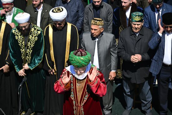 KAZANFORUM 2024. Festive events dedicated to the day of adoption of Islam by Volga Bulgaria “Izge Bolgar zhyeny." Foreground: Talgat Hazrat Tajuddin, Chairman of the Central Spiritual Administration of Muslims of Russia, Supreme Mufti of Russia. From left: Kamil Hazrat Samigullin, Mufti, Chairman of the Spiritual Administration of Muslims of the Republic of Tatarstan; Mufti Sheikh Ravil Hazrat Gainutdin, Chairman of the Spiritual Administration of Muslims of the Russian Federation, Chairman of the Council of Muftis of Russia; Rustam Minnikhanov, Head of the Republic of Tatarstan, Chairman of the Russia - Islamic World strategic vision group; Mintimer Shaimiyev, State Counselor of the Republic of Tatarstan. Photos can be used on terms listed in the media bank's Forum section. Location: Russia, Republic of Tatarstan, Bolgar. Author: Maksim Bogodvid/Sputnik. KAZANFORUM 2024. Festive events dedicated to the day of adoption of Islam by Volga Bulgaria “Izge Bolgar zhyeny"