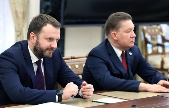 Russia Putin Fuel Energy Industry